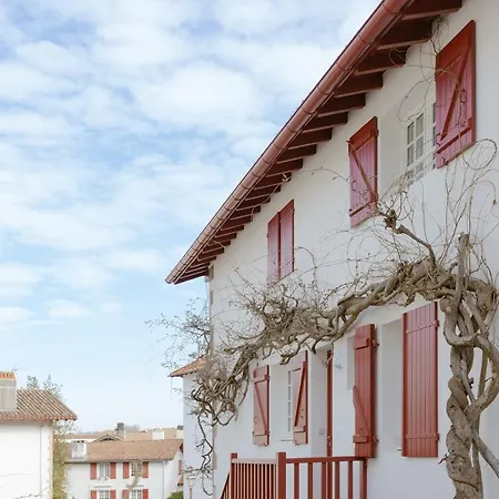 Belharra Avec Les Glycines Appartamento
